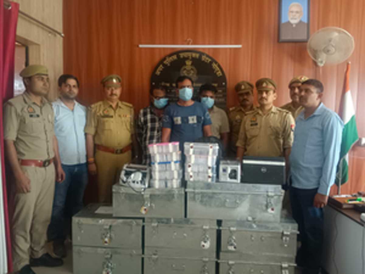 8.30 करोड़ के नकली नोट दिखाकर एनजीओ और लोगों से धोखाधड़ी करने वाले डीके गैंग के 3 गिरफ्तार